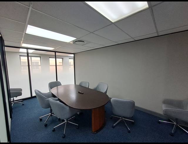 110M² OFFICE TO LET IN DUNKELD WEST